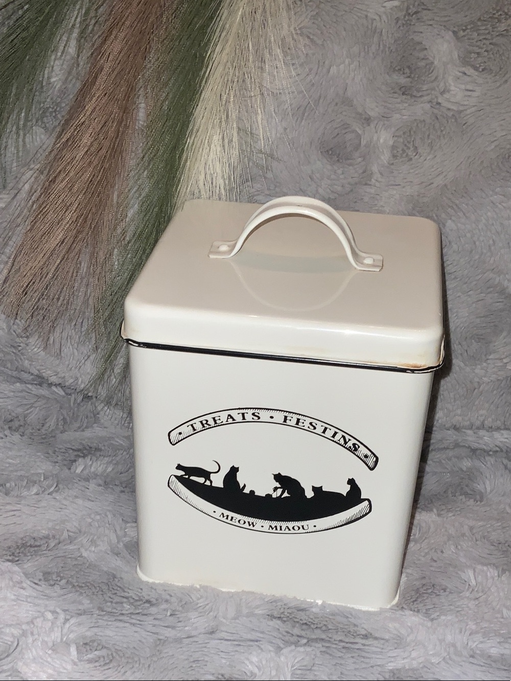 Cream Cat Treats Tin with Black Silhouette Design